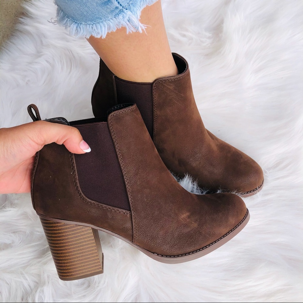NEW Soda Physic Brown Stacked Heel Chelsea Bootie - Picture 9 of 13